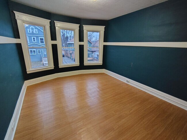 Foto del edificio - 147 E Matson Ave