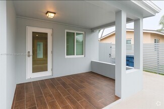 Building Photo - 9340 SW 24th St