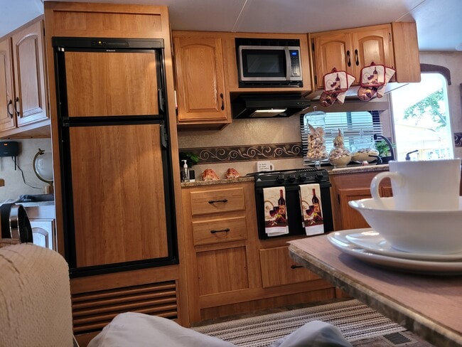 Refrigerator - 1046 E 85th St