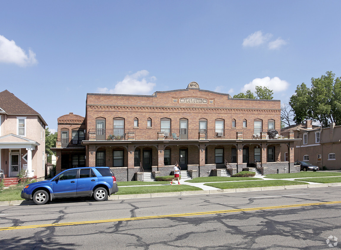 Building Photo - 215-219 Broadway Ave