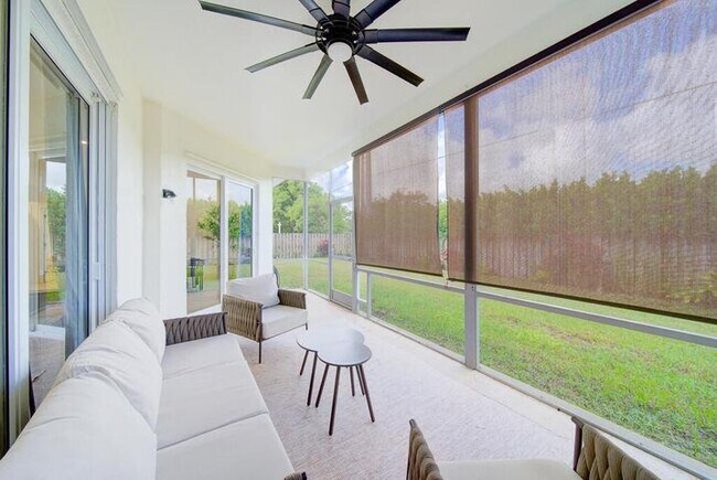 Building Photo - 1853 Shower Tree Way