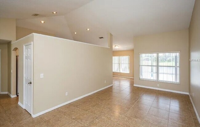 Foto del edificio - 12687 Waterhaven Cir