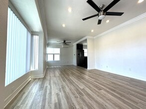 Building Photo - 3524 Wilshire Terrace