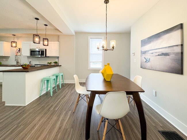 Foto del edificio - 4715 Wilmer Ct