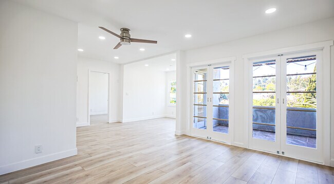 Building Photo - 2065 Ivar Ave
