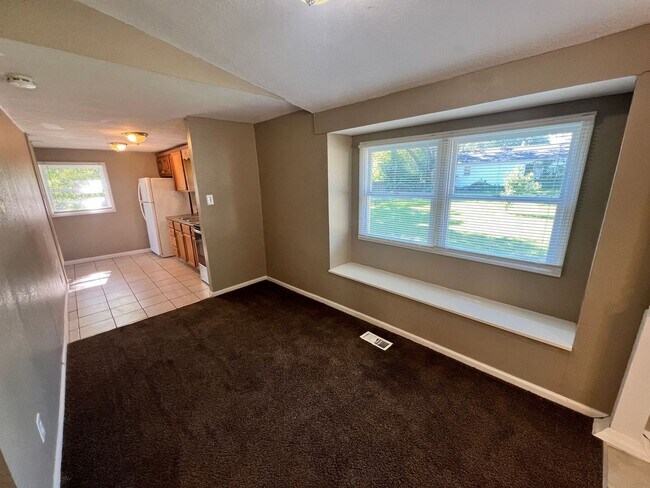 Building Photo - Coming Soon – Cozy 2 Bedroom Home with Large Backyard
