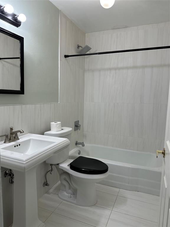 Foto del edificio - 1504 Braes Ridge Dr