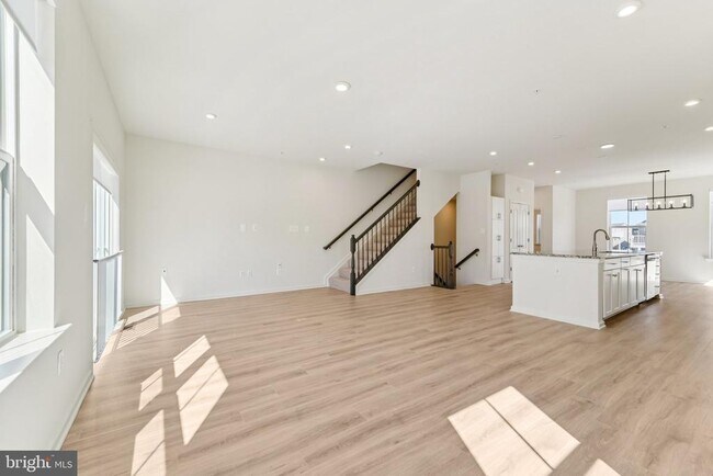 Foto del edificio - 1470 Rdg Trl Cir