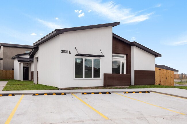 Vista dúplex - 3601 Hidalgo Cir