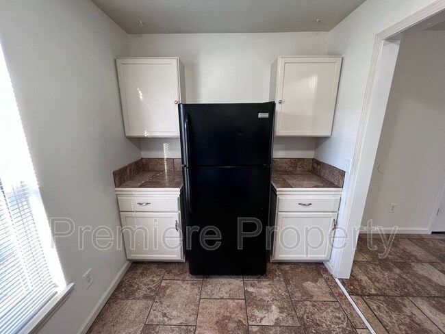 Building Photo - 8612 Countryshire Ln