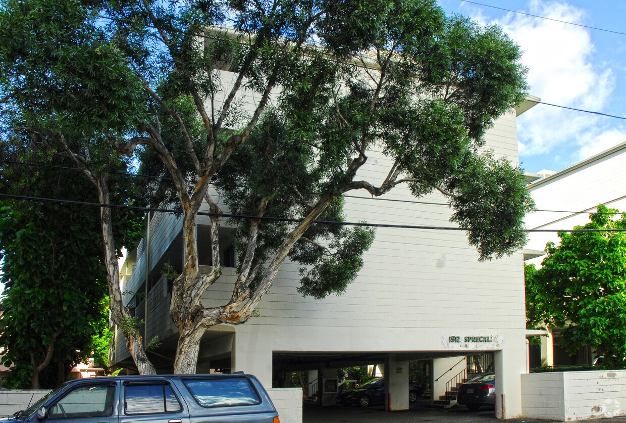 1512 Spreckels St, Honolulu, HI 96822 Apartments in Honolulu, HI