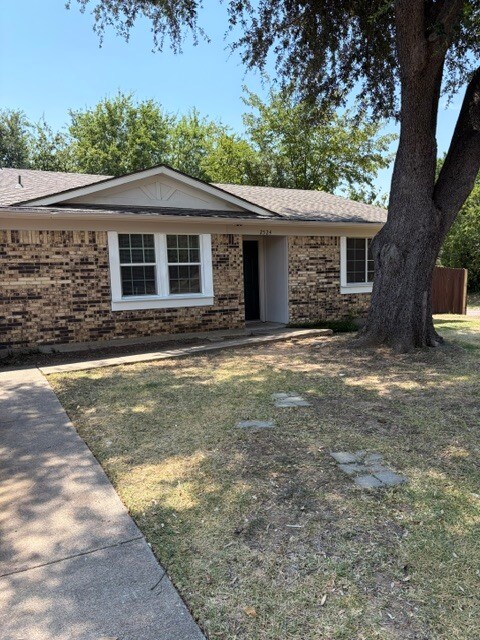 Building Photo - 2524 Catalina Way