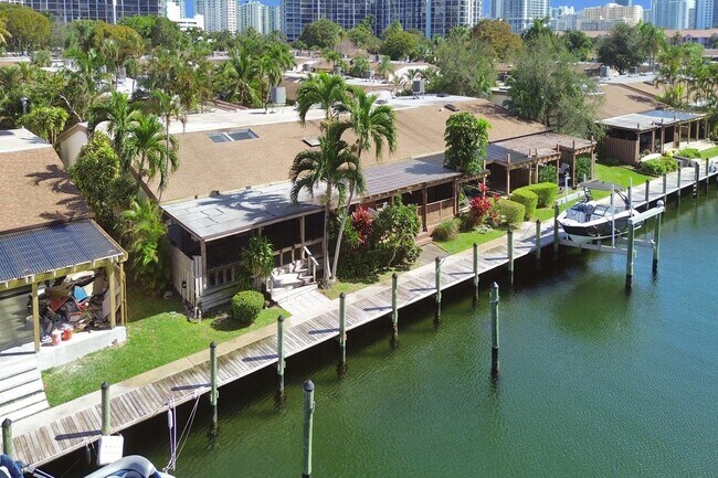 Foto del edificio - 2619 Parkview Dr S