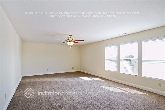 Foto del edificio - 1040 Sapphire Dr