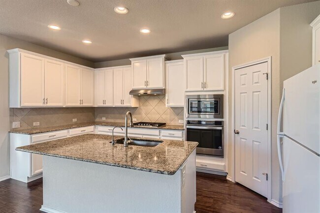 Building Photo - 3264 Pablo Cir