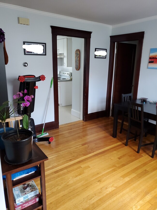 Dining Room - 11 Eddy St