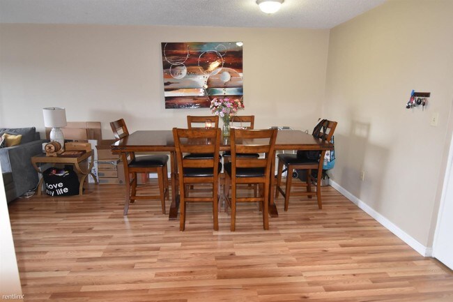 Building Photo - 472-474 Broadway