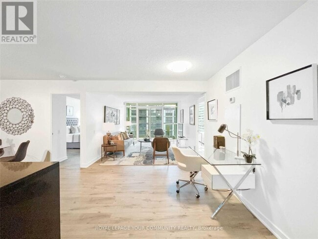 Building Photo - 15-1215 Singer Ct