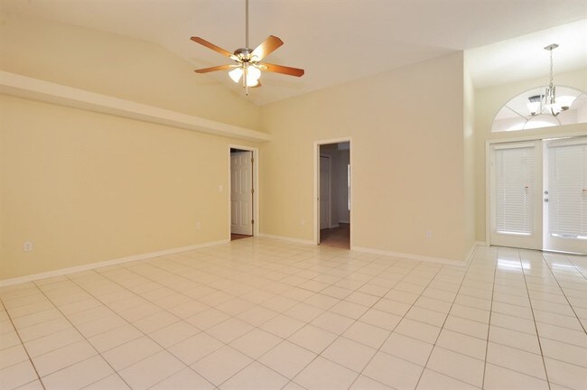 Building Photo - 3218 Crescent Oaks Blvd