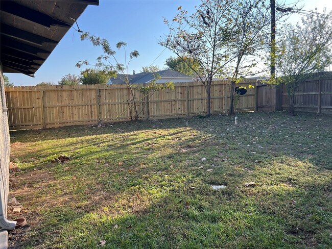 Foto del edificio - 401 Oakhill Dr