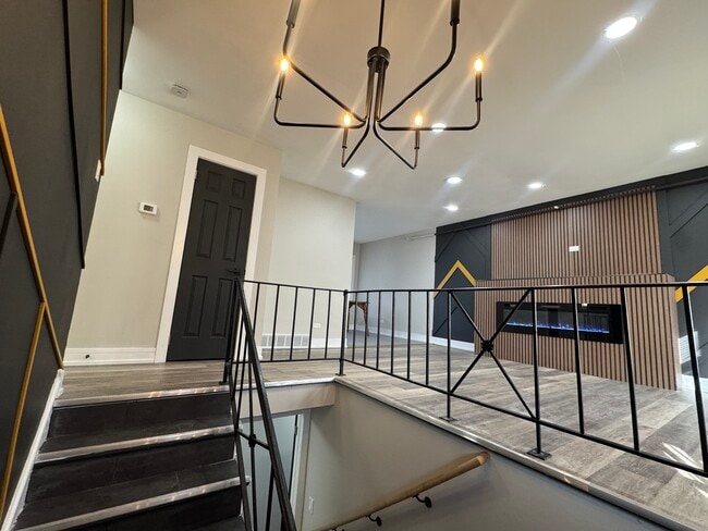 Foto del edificio - 22220 Brookwood Dr