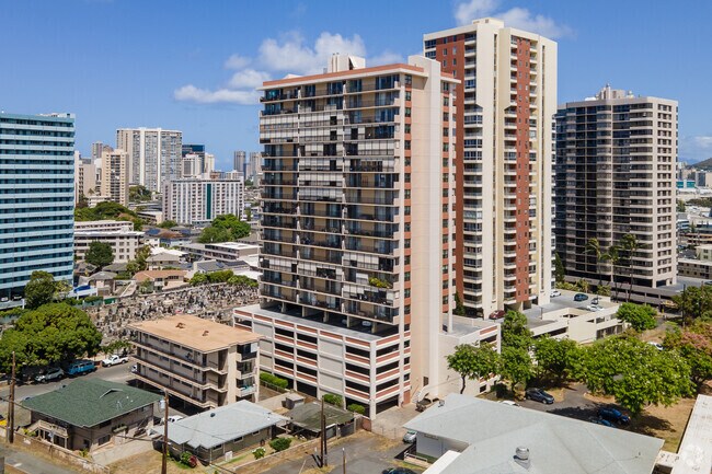 Foto del edificio - Rainbow Place