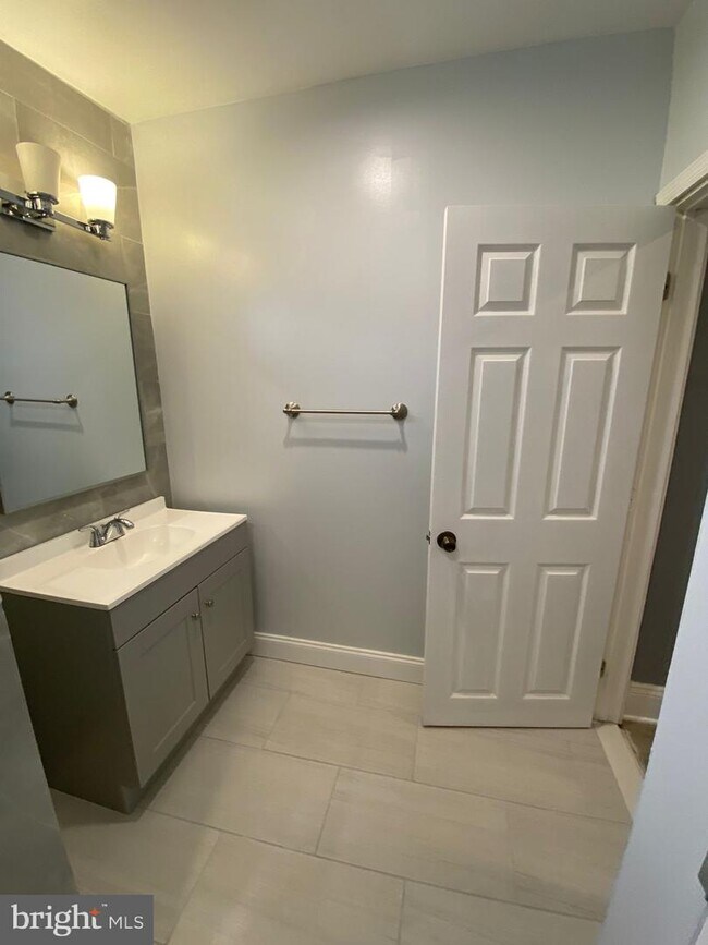 Foto del edificio - 3234 N Reese St