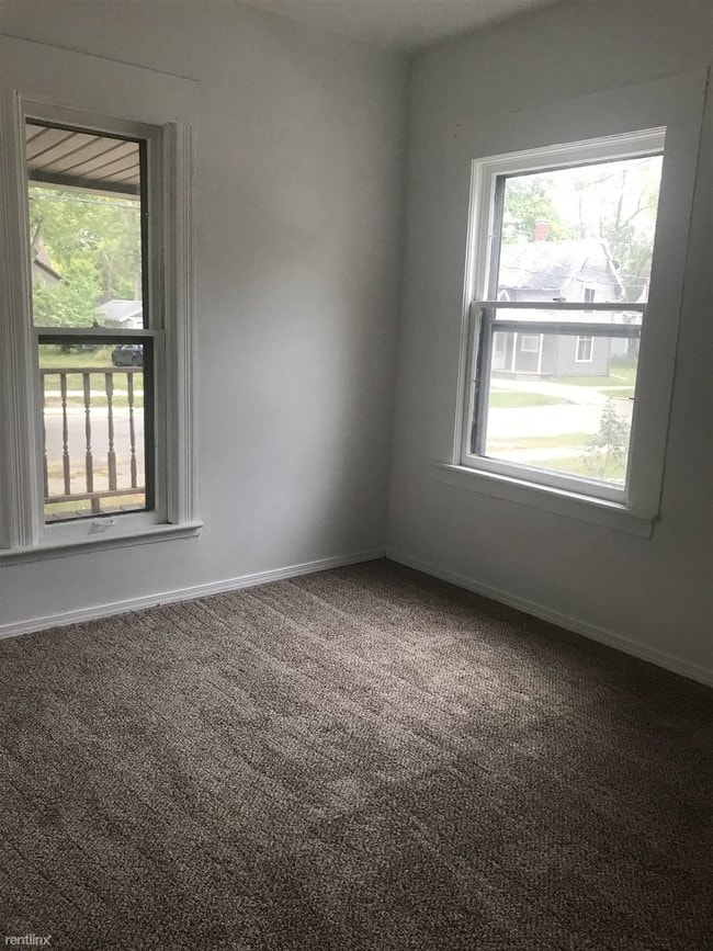 Building Photo - 2 br, 1 bath  - 1026 Williams St Lower Unit