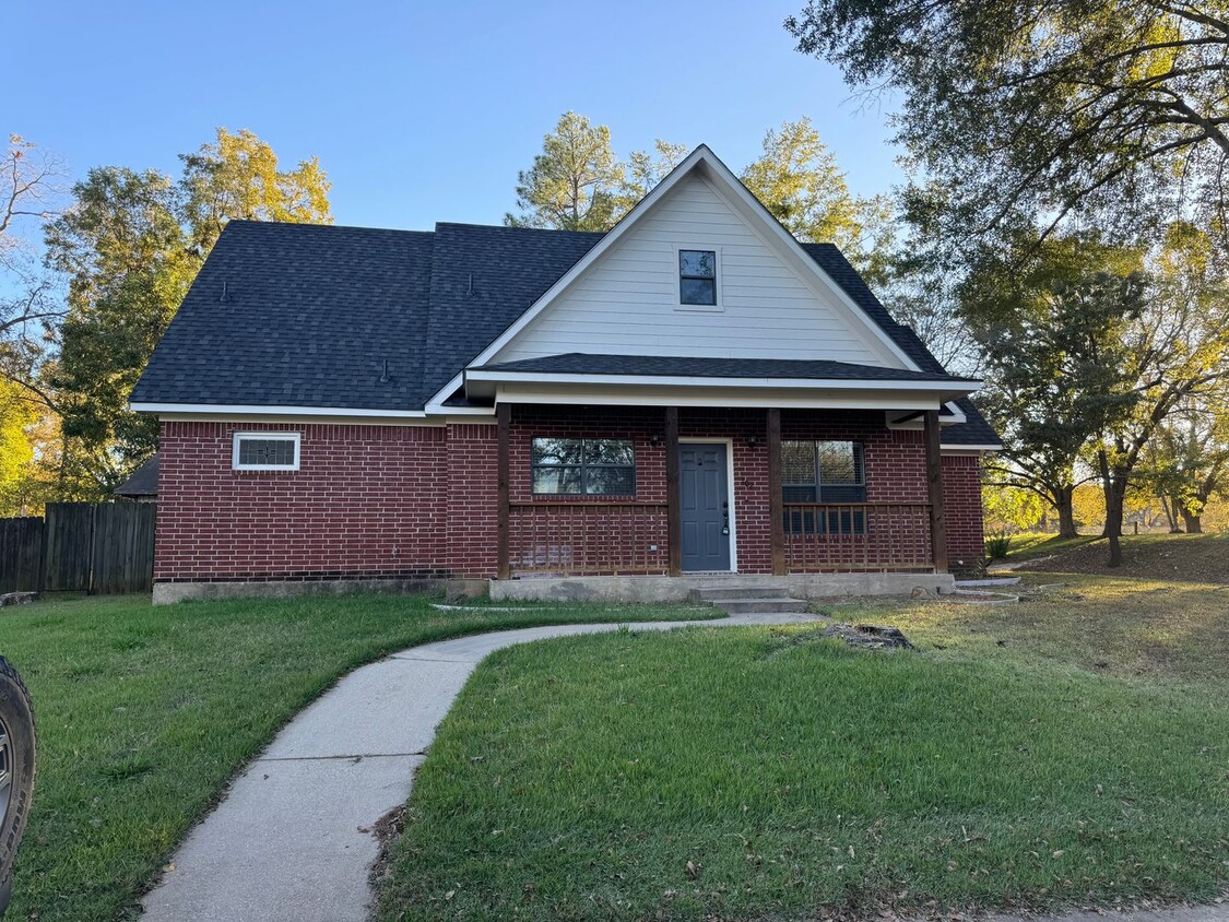 Foto principal - 102 Pecan Ridge