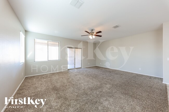 Foto del edificio - 4936 S 238th Ln