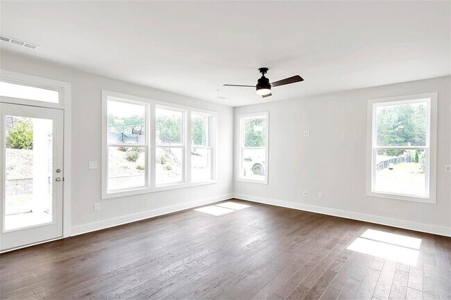 Building Photo - 1258 Winterhaven Dr