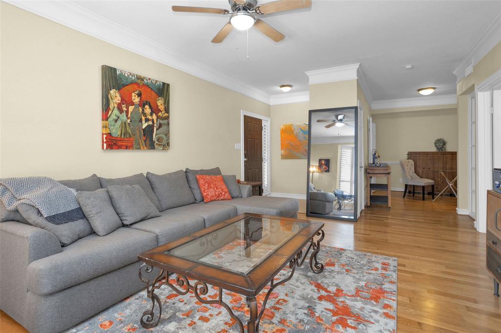 Foto principal - 2700 Revere St