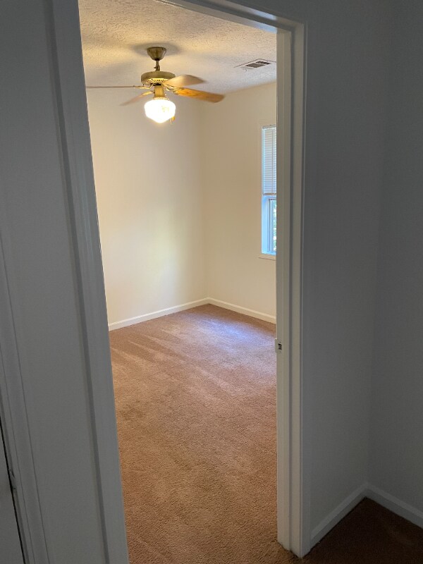 Foto principal - 3230 Meadowlark Ln NW