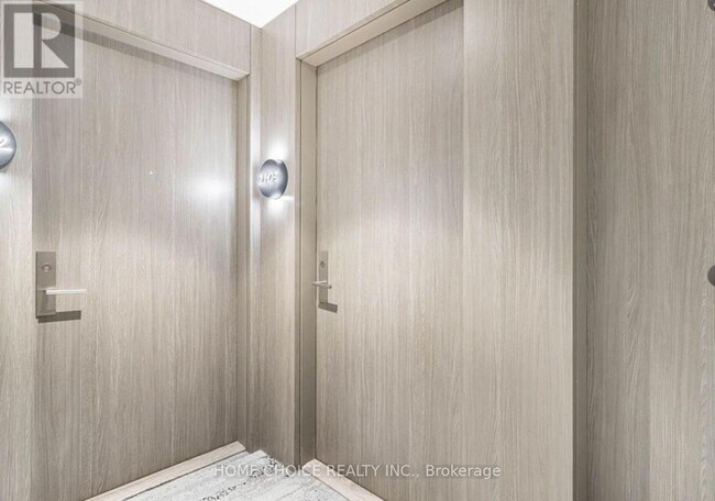Building Photo - 161-2161 Roehampton Ave