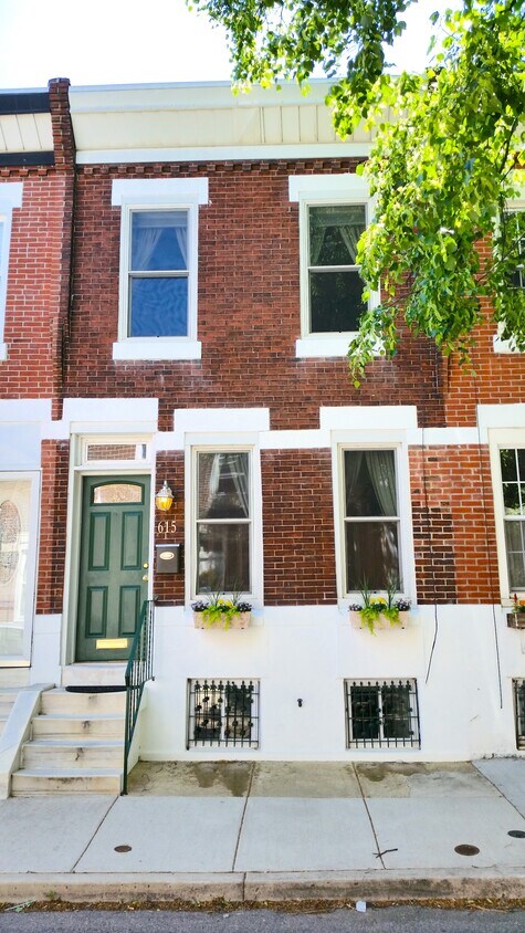 Primary Photo - 615 S Bambrey St