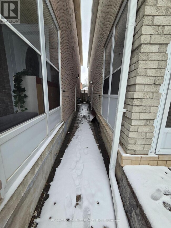 Building Photo - 153 Cimmaron St