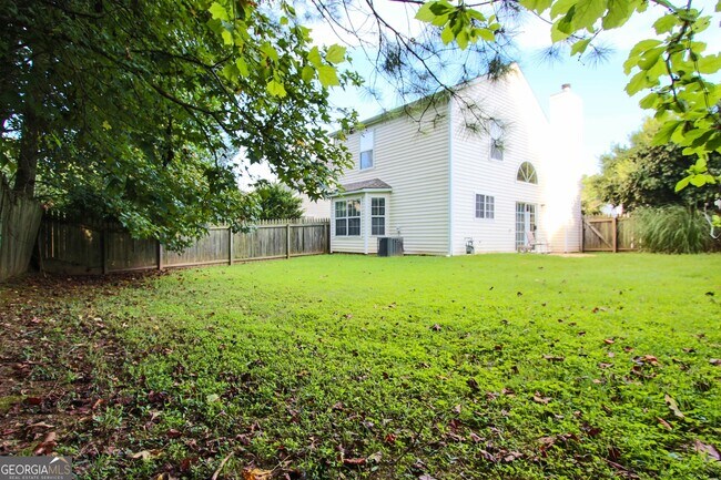 Building Photo - 2813 Pine Valley Way NW