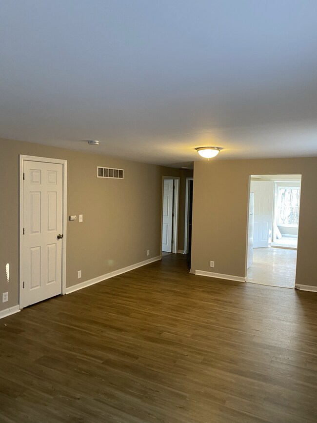 Foto del edificio - 118 Brentwood Plz