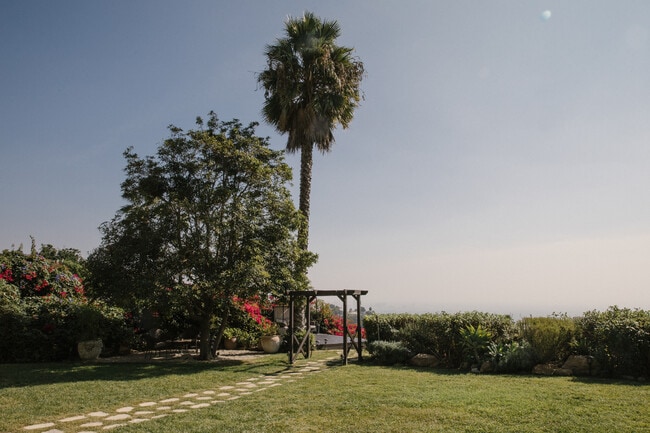 large backyard - 2525 Carman Crest Dr