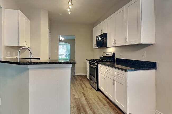 Foto del edificio - 10931 S Falls Terrace