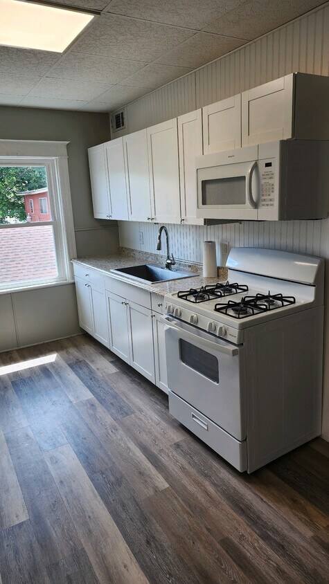 Newer kitchen and appliances - 25 W Genesee St