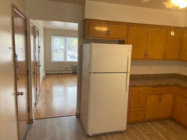 Foto del edificio - 7134 Riverside Dr