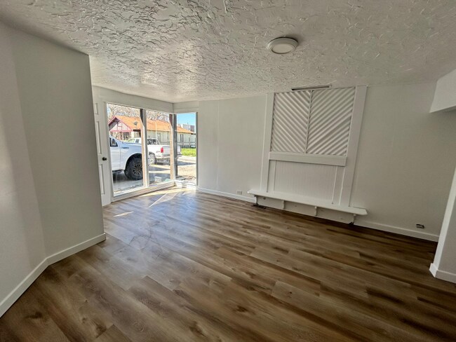 Foto del edificio - 2226 Ogden Ave
