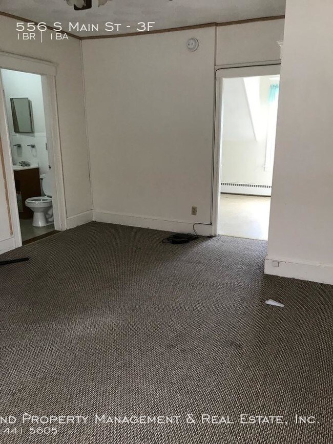 Building Photo - 1 bedroom in Woonsocket RI 02895