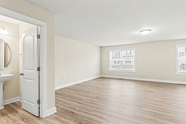 Foto del edificio - Three bedroom, 2.5 townhome in Mechanicsburg near Trindle Rd.
