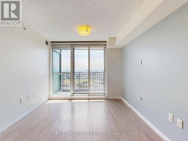 Photo du bâtiment - 800 Lawrence Ave W