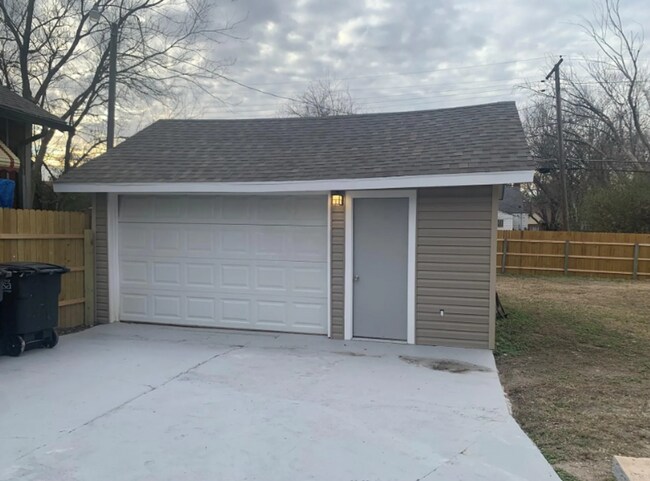 Foto del edificio - Newly updated 2 bed/1 bath!