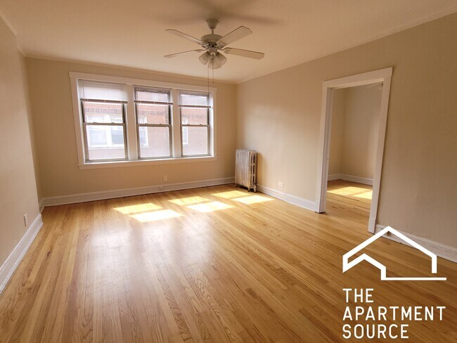 Foto del edificio - 2342 W Touhy Ave