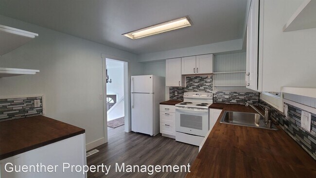 Building Photo - 4 br, 2 bath House - 4824 W Rosewood