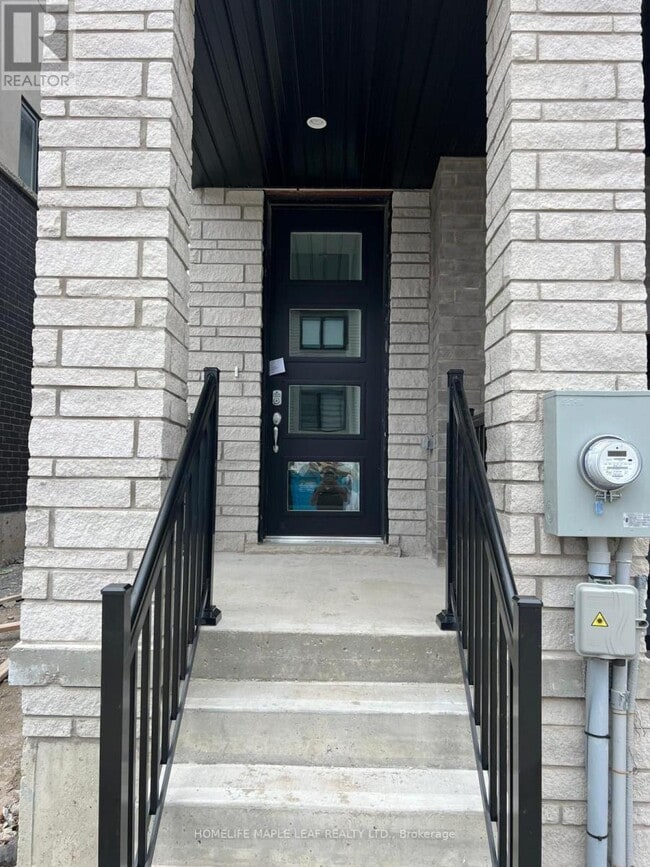 Building Photo - 155 Equestrian Way